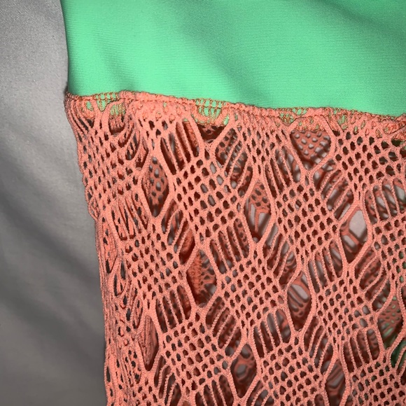 NWT Luli Fama Miami ‘beachy coral’ mesh beach bag - Picture 3 of 5